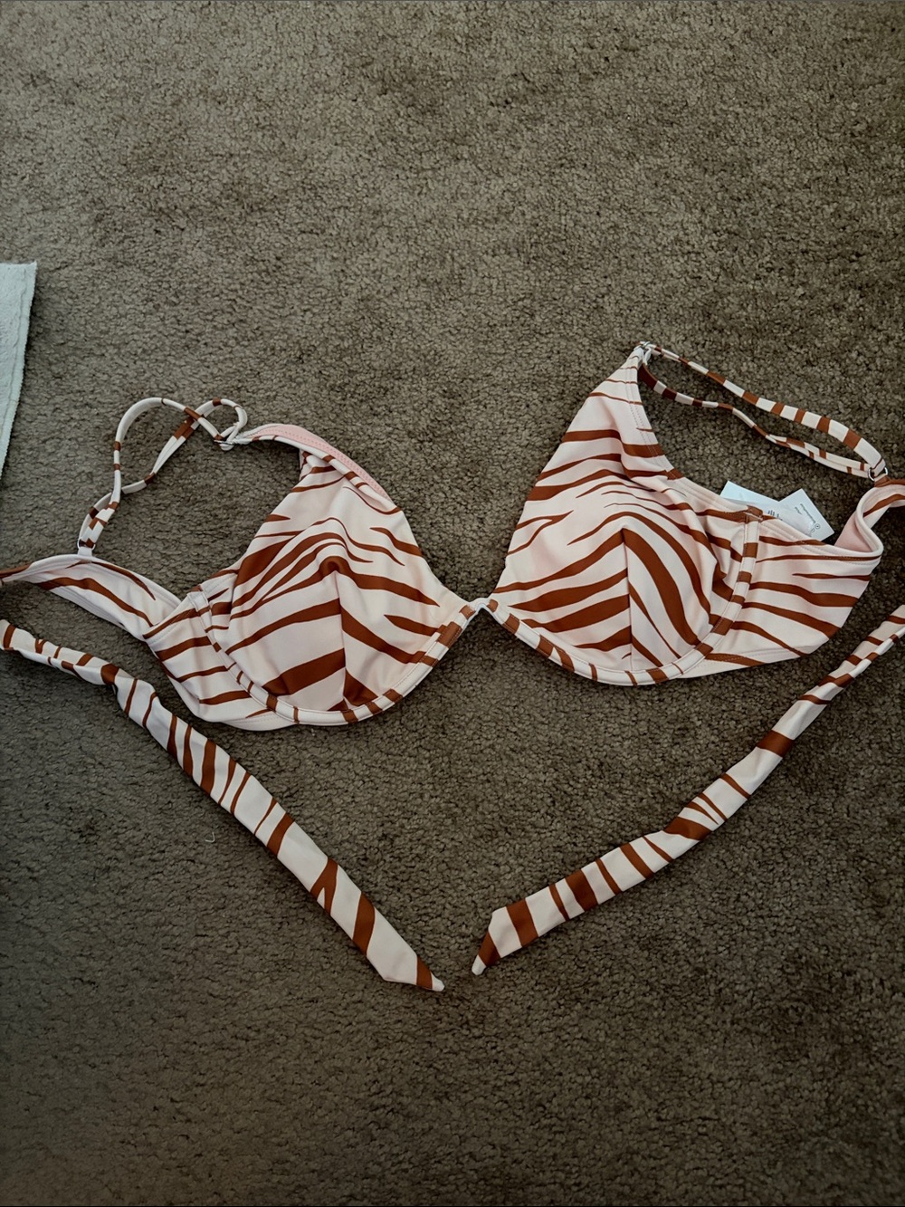 Cupshe Cream & Brown Zebra-Stripe Bikini Top